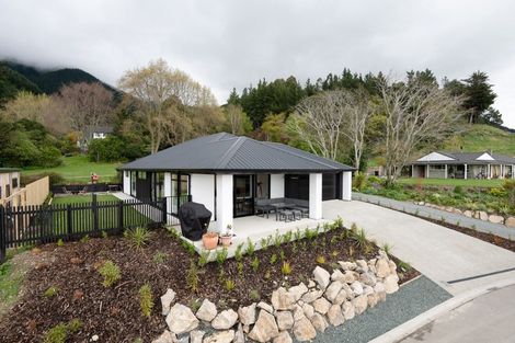 Photo of property in 4 Vintners Way, Stoke, Nelson, 7011