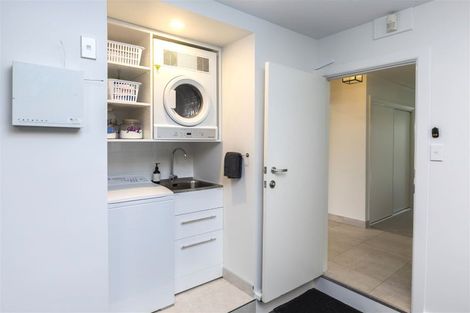 Photo of property in 56 Fendalton Road, Fendalton, Christchurch, 8014