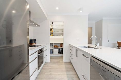 Photo of property in 38 Hiria Crescent, Papamoa Beach, Papamoa, 3118