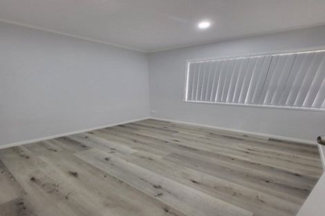 Photo of property in 19 Kapiti Place, Sunnynook, Auckland, 0620
