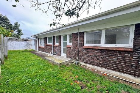 Photo of property in 2/12 Booker Place, Weymouth, Auckland, 2103