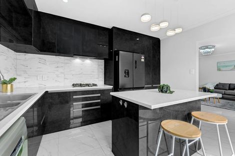 Photo of property in 2/56 Great South Road, Papatoetoe, Auckland, 2025