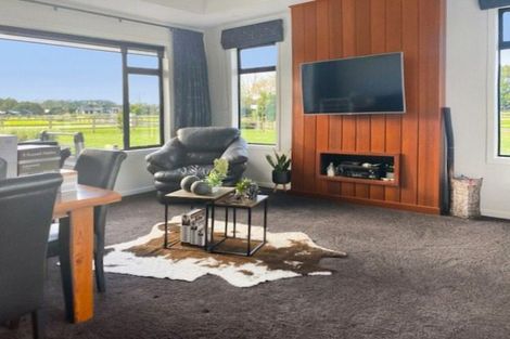 Photo of property in 43 Stockmans Road, Morrinsville, 3371