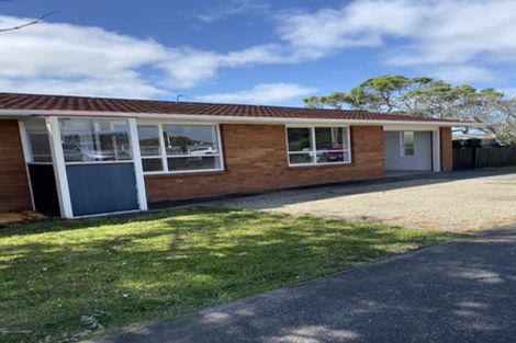 Photo of property in 1/97 Golf Road, New Lynn, Auckland, 0600