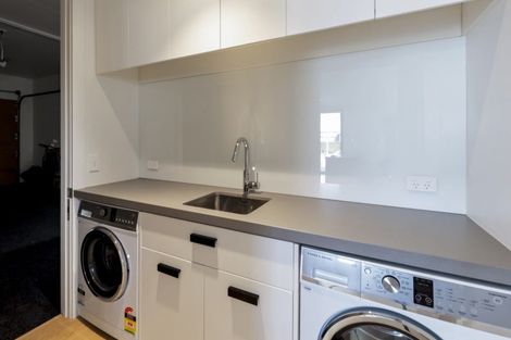 Photo of property in 1 Owen Marshall Lane, Arrowtown, 9371