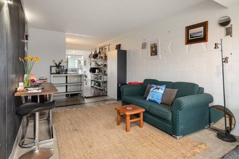 Photo of property in 40 Maunganui Road, Mount Maunganui, 3116