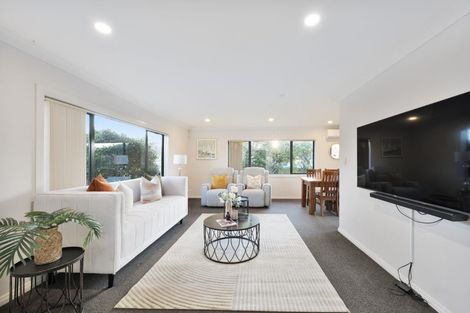 Photo of property in 51 Semillon Avenue, Henderson, Auckland, 0612