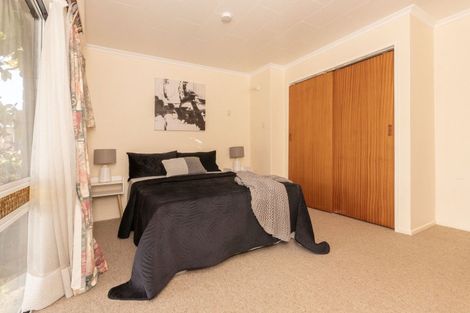 Photo of property in 1 Guernsey Place, Fitzherbert, Palmerston North, 4410
