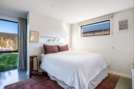 Photo of property in 8 Glen Dene Crescent, Wanaka, 9305