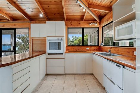 Photo of property in 65 De Luen Avenue, Tindalls Beach, Whangaparaoa, 0930