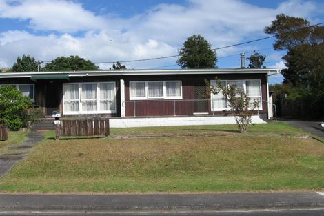 Photo of property in 3/58 Cliff View Drive, Green Bay, Auckland, 0604