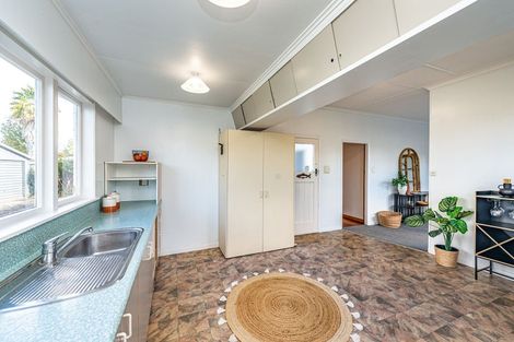 Photo of property in 12 Ward Street, Aramoho, Whanganui, 4500