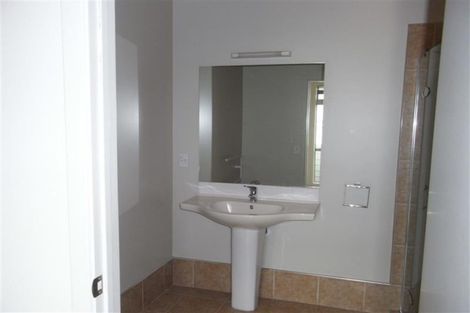 Photo of property in 3/11 Carlos Drive, Flat Bush, Auckland, 2016