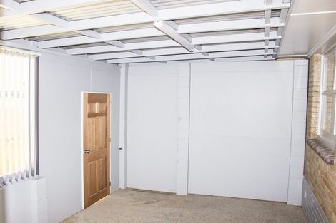 Photo of property in 20 Hallberry Road, Mangere East, Auckland, 2024