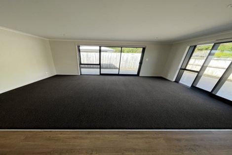 Photo of property in 92 Pakanga Grove, Pyes Pa, Tauranga, 3112