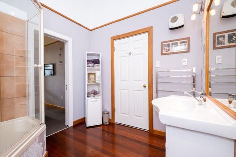 Photo of property in 44 Meeanee Quay, Westshore, Napier, 4110