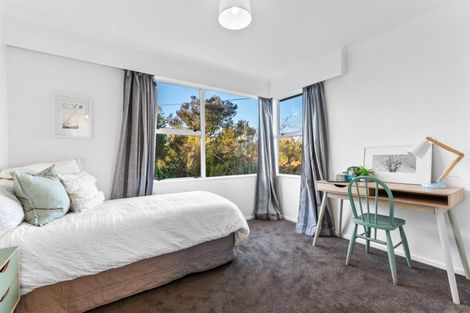 Photo of property in 17 East Way, Durie Hill, Whanganui, 4500