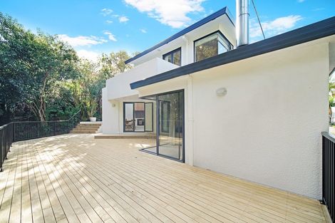 Photo of property in 2/15 Wernham Place, Northcote, Auckland, 0626