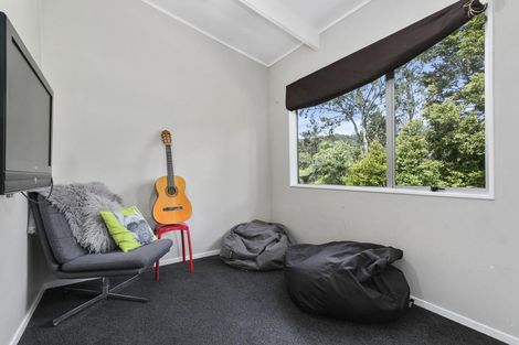 Photo of property in 14 Pitcher Place, Glen Eden, Auckland, 0602