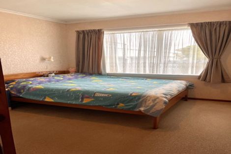 Photo of property in 11 Linden Avenue, Tawa, Wellington, 5028