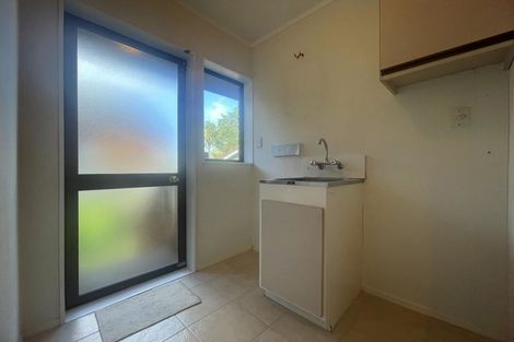 Photo of property in 4 Delisle Place, Windsor Park, Auckland, 0632