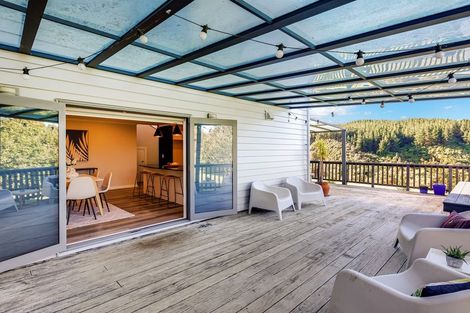 Photo of property in 21 Mcewen Crescent, Riverstone Terraces, Upper Hutt, 5018