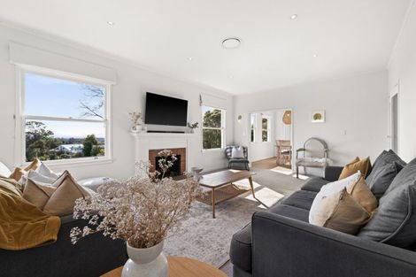 Photo of property in 21 Busby Hill, Havelock North, 4130