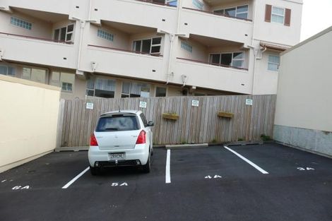 Photo of property in 268/2a Onewa Road, Birkenhead, Auckland, 0626