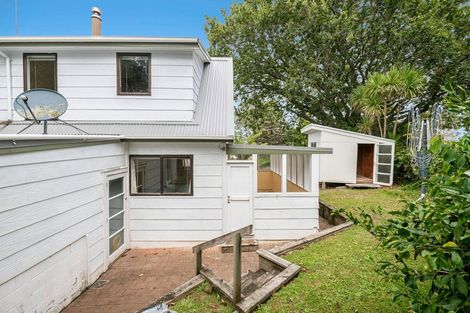 Photo of property in 13 Makiri Street, Helensville, 0800