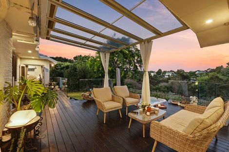 Photo of property in 22 Windfall Grove, Greenhithe, Auckland, 0632