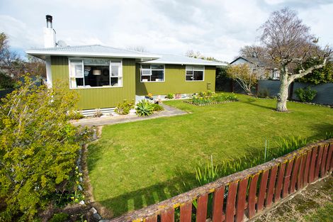 Photo of property in 11 Park Road, Patutahi, Gisborne, 4072