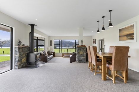 Photo of property in 126 Patiki Place, Whangamata, 3620