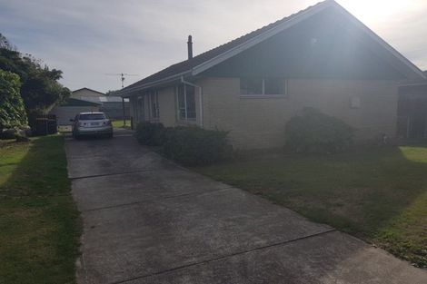 Photo of property in 6 Queenspark Drive, Parklands, Christchurch, 8083