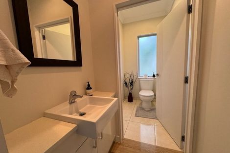 Photo of property in 21 Hornbill Drive, Fairview Heights, Auckland, 0632