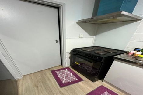 Photo of property in 2 Paton Avenue, Te Atatu South, Auckland, 0610