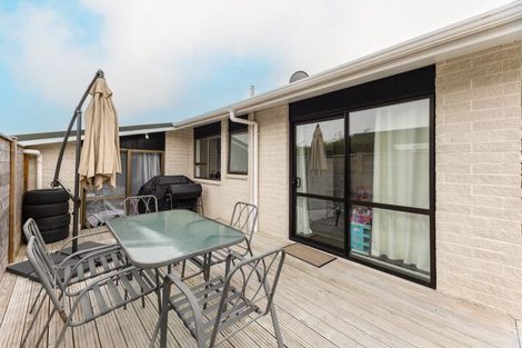 Photo of property in 34a Rewarewa Crescent, Waikanae, 5036