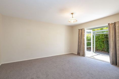 Photo of property in 116 Avonhead Road, Avonhead, Christchurch, 8042
