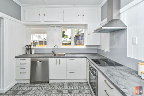 Photo of property in 1/24 Great South Road, Papakura, 2110