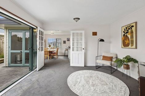 Photo of property in 38 Landsdowne Terrace, Karori, Wellington, 6012