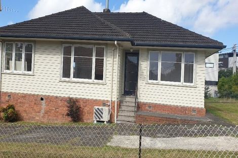 Photo of property in 10 Albert Pryor Avenue, Henderson, Auckland, 0612