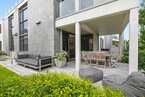 Photo of property in 7/48 Marine Parade, Mount Maunganui, 3116