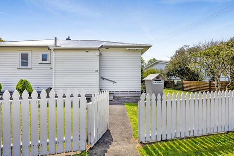 Photo of property in 50 Celia Street, Stratford, 4332