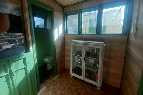 Photo of property in 49 Phillips Street, Tikokino, 4273