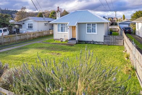 Photo of property in 18 Lewis Avenue, Aramoho, Whanganui, 4500