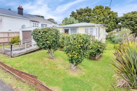 Photo of property in 3 Puriri Street, Helensville, 0800