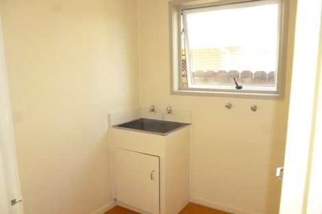 Photo of property in 300 Bucklands Beach Road, Bucklands Beach, Auckland, 2012