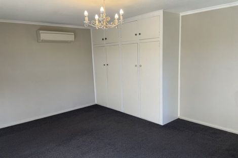 Photo of property in 17 Oakfield Street, Burnside, Christchurch, 8053