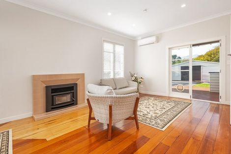 Photo of property in 9 Milverton Avenue, Hokowhitu, Palmerston North, 4410