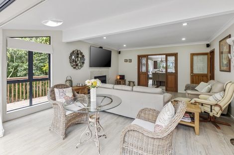 Photo of property in 14 Ngaio Road, Titirangi, Auckland, 0604