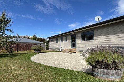 Photo of property in 21 Moraine Place, Lake Hawea, Wanaka, 9382